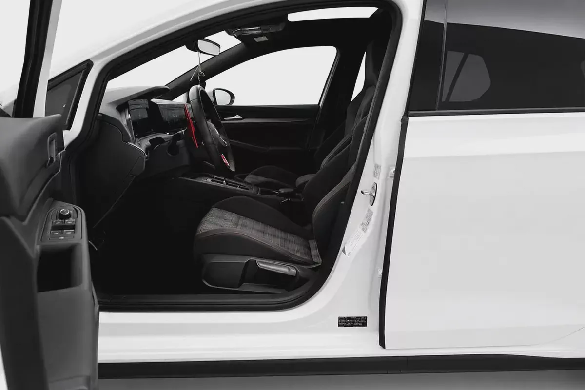 Volkswagen Golf GTI 2022 l GCC l 2 KEYS l AED 1,939 / Monthly-5-5