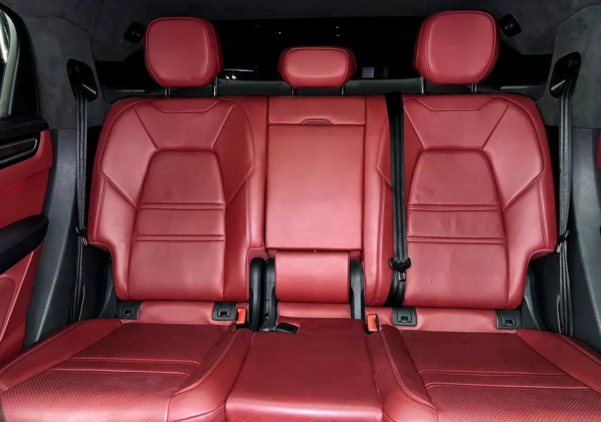 2021 Porsche Cayenne GTS | GCC | Excellent | Full Service History-4-4