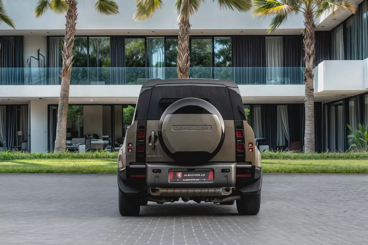 6,463 P.M |  Defender P300 | 0% Downpayment | Perfect Condition!-4-4