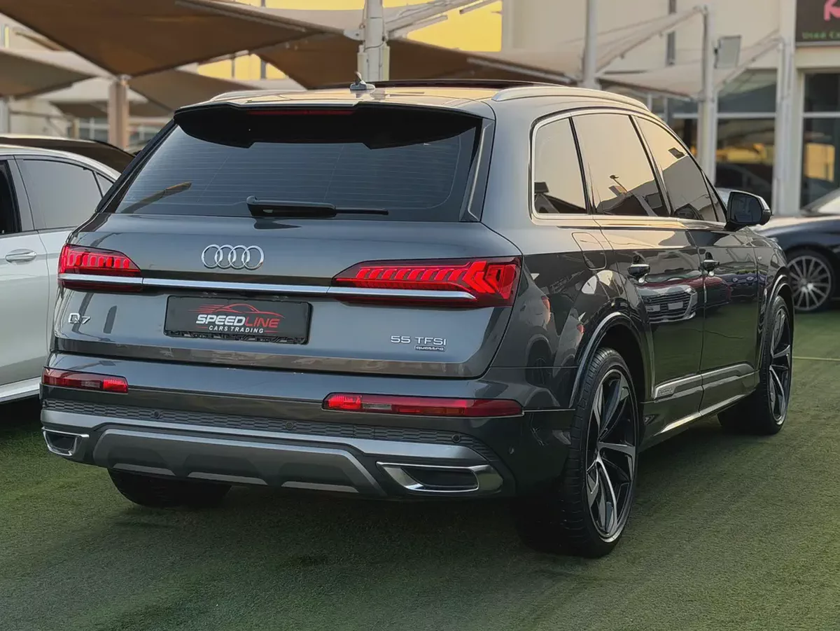 Audi Q7 55 TFSI quattro S line 2022 GCC Specs Free Paint-5-5