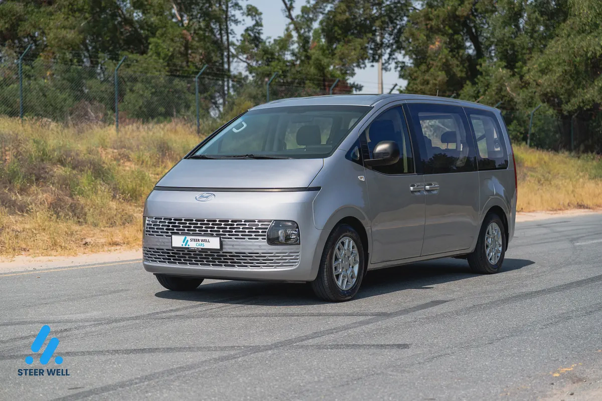 2023 Hyundai Staria Premium - GCC Specs - Like New!