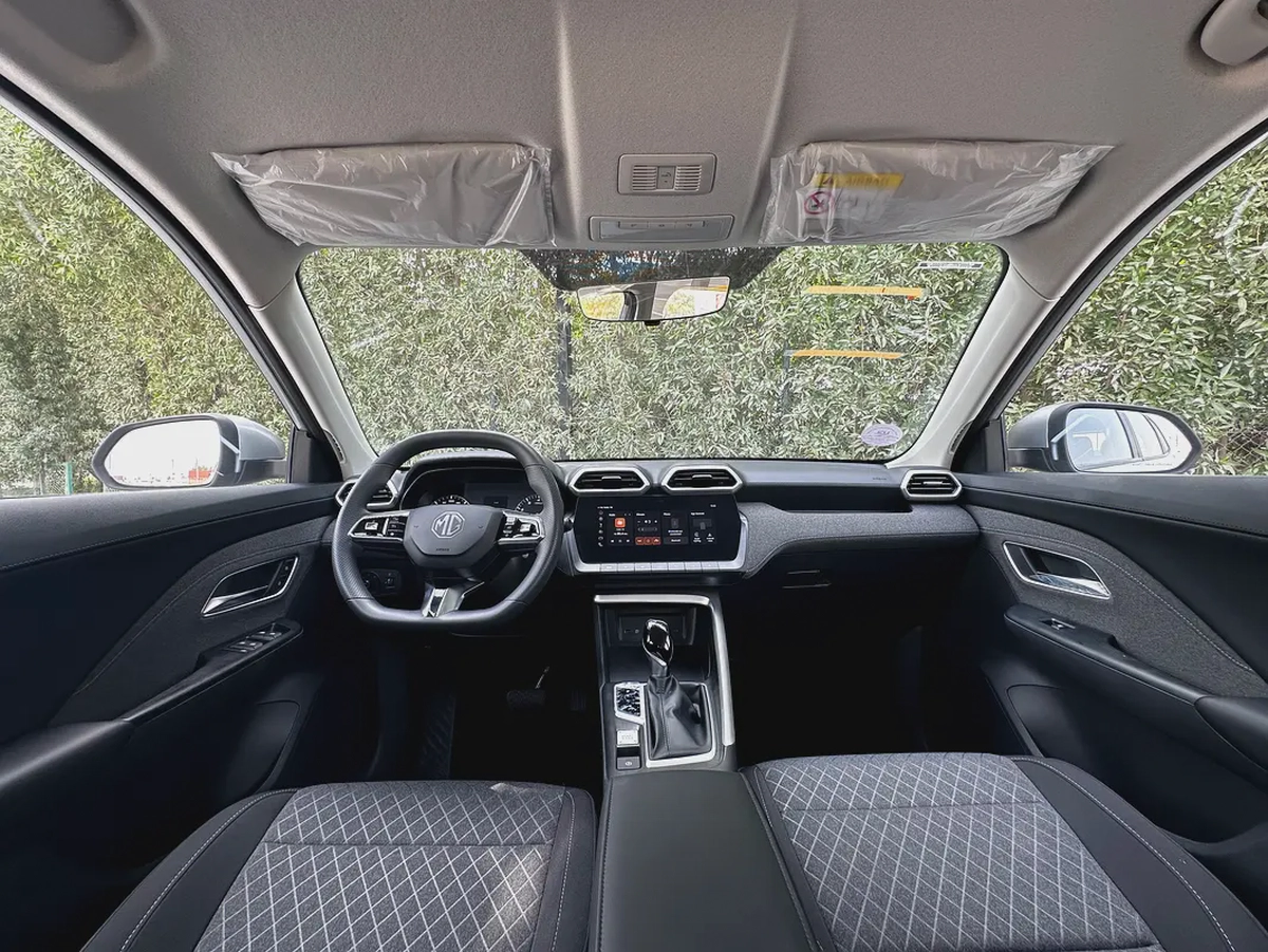 MG ZS Standard | Reliable Compact SUV | Only Export-10-10