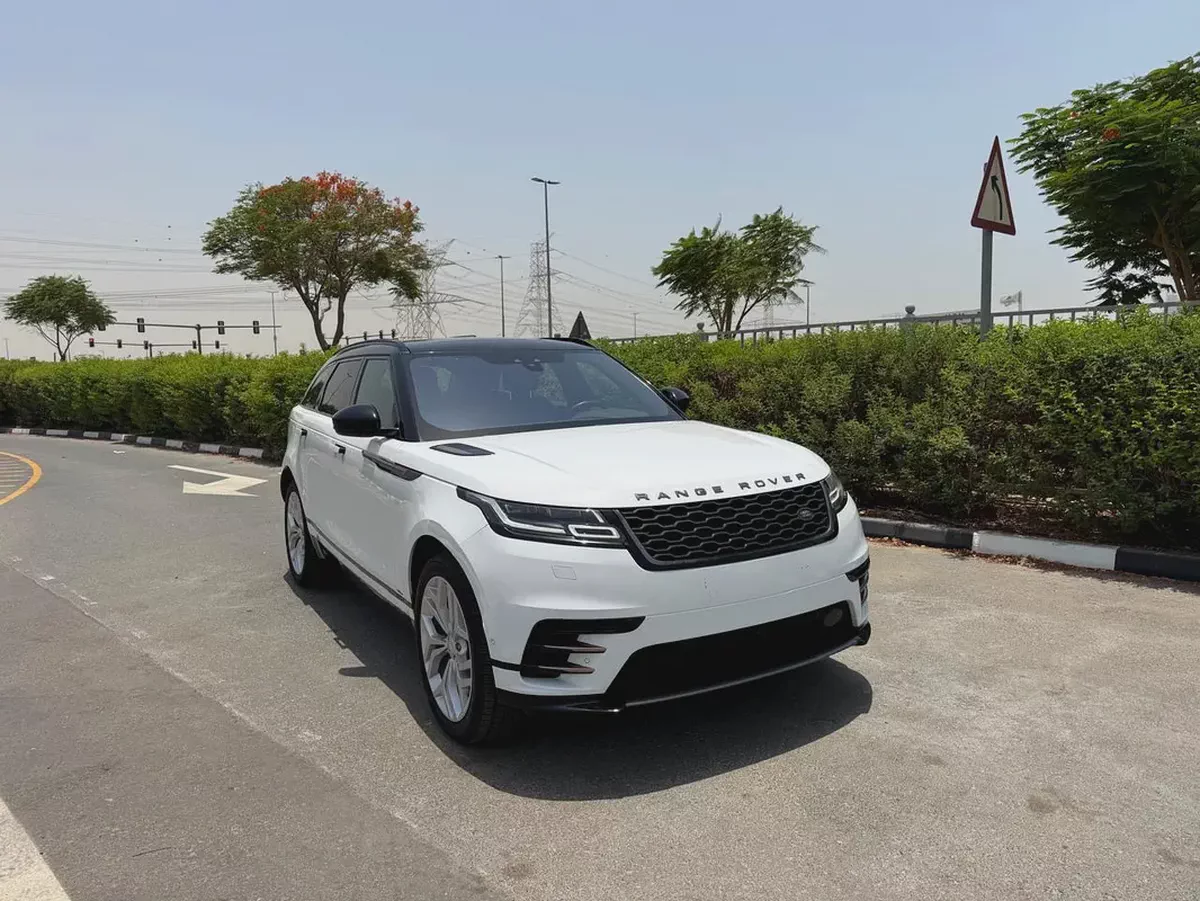 2020 Land Rover Range Rover Velar R-Dynamic SE - GCC Specs - Pristine Condition
