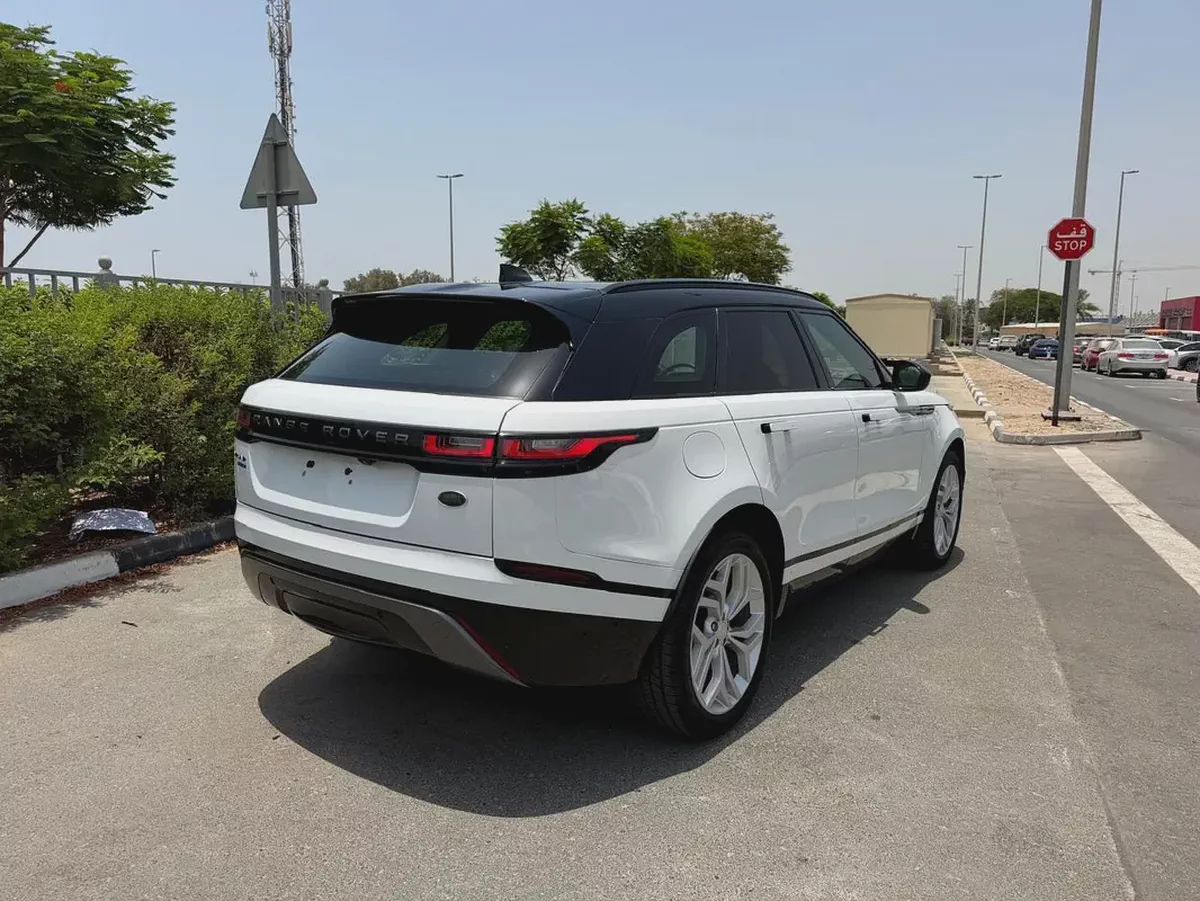 2020 Land Rover Range Rover Velar R-Dynamic SE - GCC Specs - Pristine Condition-4-4