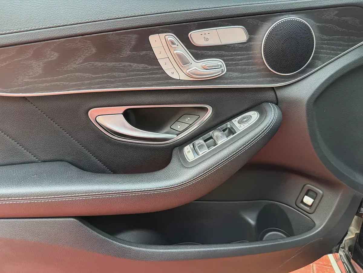 2015 Mercedes-Benz C-Class C200 | Japanese Specs | Pristine Condition-5-5