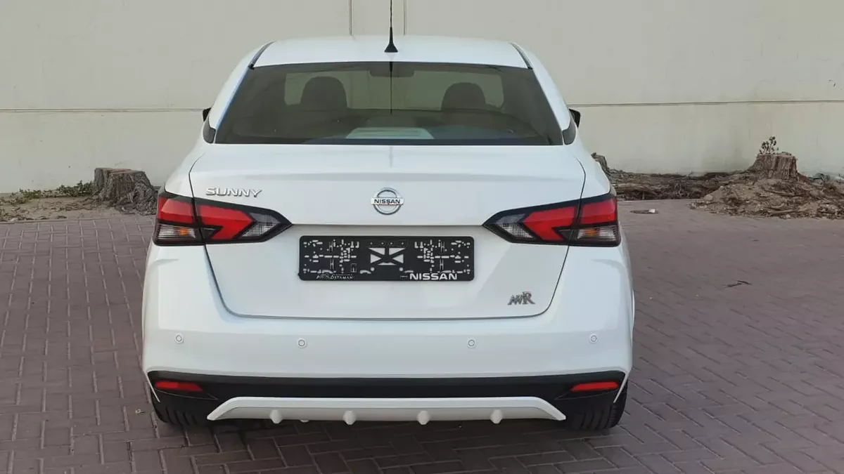 NISSAN SUNNY 1.5L - GCC SPECS - UNDER WARRANTY - FULL SERVICE HISTORY - ACCIDENT FREE --5-5