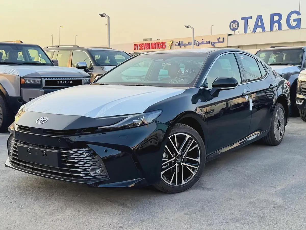 2025 Toyota Camry Limited - GCC Specs - Brand New!