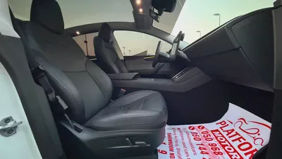 Tesla Model Y Long Range 2025 | GCC Specs | Original paint | under warranty-11