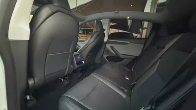 Tesla Model Y Long Range 2025 | GCC Specs | Original paint | under warranty-13