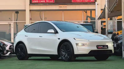 Tesla Model Y Long Range 2025 | GCC Specs | Original paint | under warranty-1