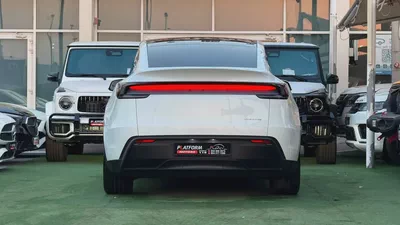 Tesla Model Y Long Range 2025 | GCC Specs | Original paint | under warranty-3