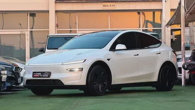 Tesla Model Y Long Range 2025 | GCC Specs | Original paint | under warranty-6