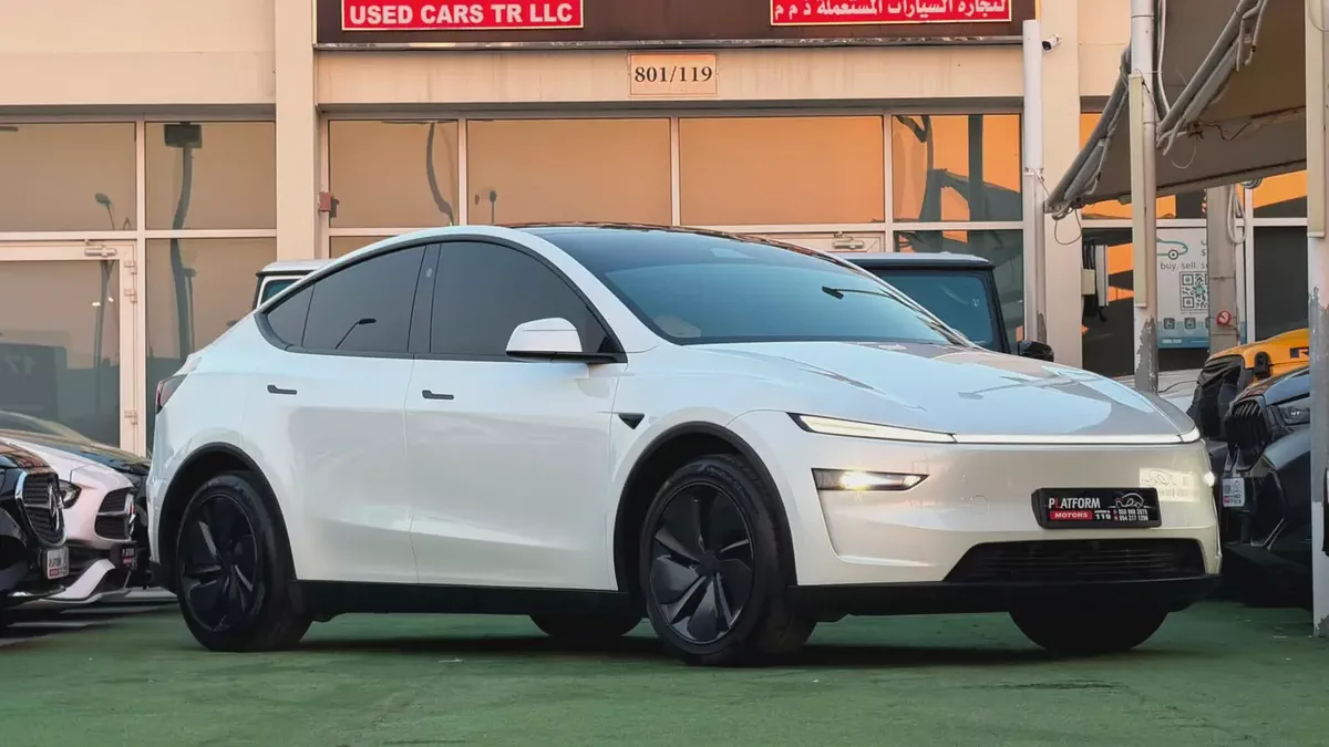 Tesla Model Y Long Range 2025 | GCC Specs | Original paint | under warranty-1-1
