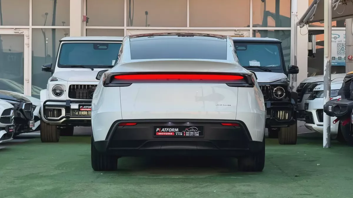 Tesla Model Y Long Range 2025 | GCC Specs | Original paint | under warranty-3-3