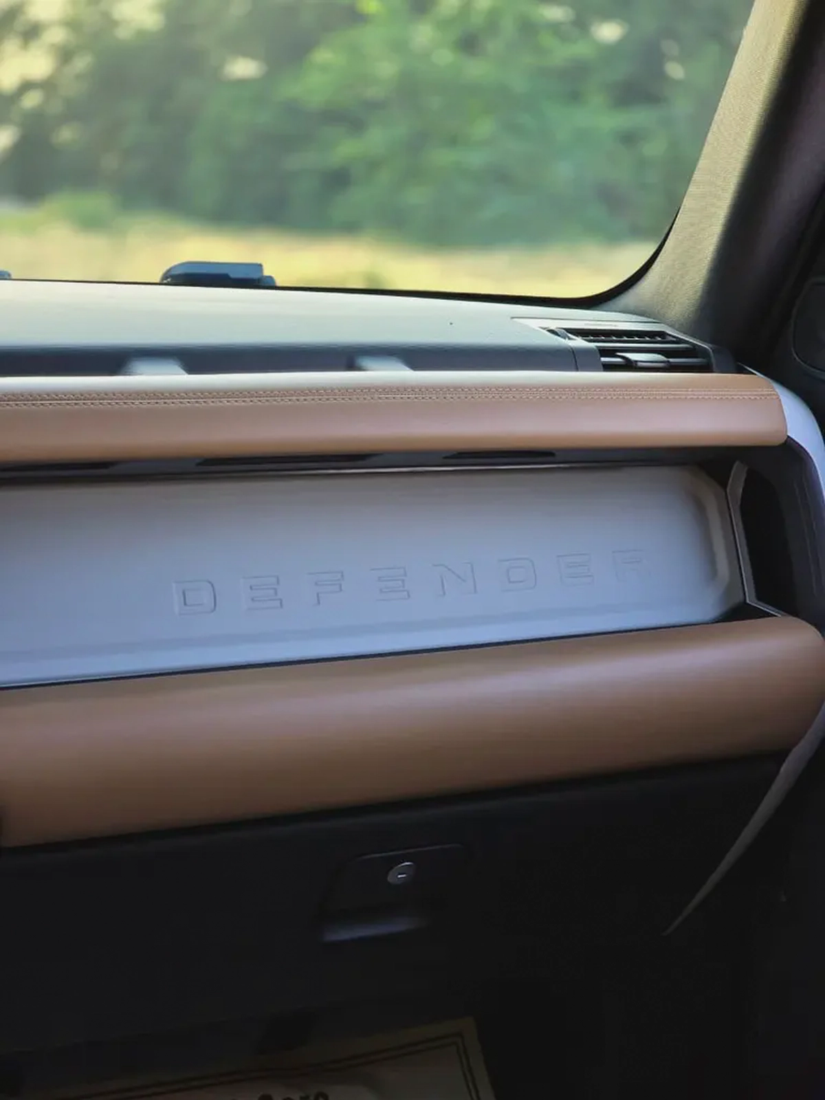 Defender 110 X-Dynamic HSE 2025 | GCC Specs | Brand New | Perfect condition | Under warranty 2 years-10-10