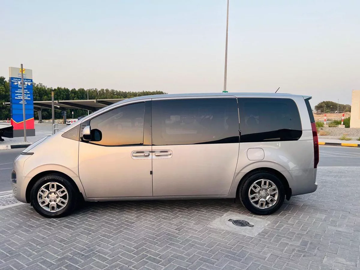 Hyundai Staria 11 SEAT-10-0