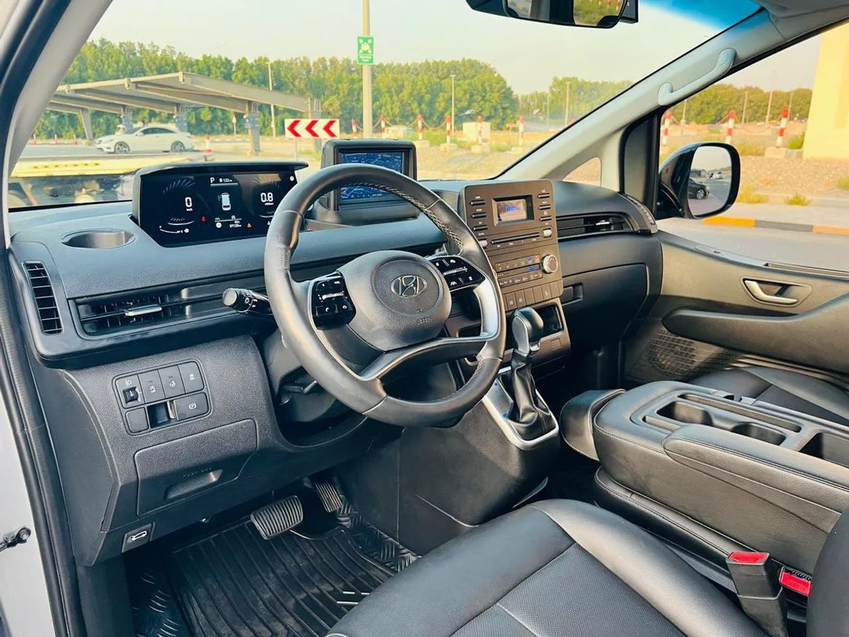 Hyundai Staria 11 SEAT-15-0
