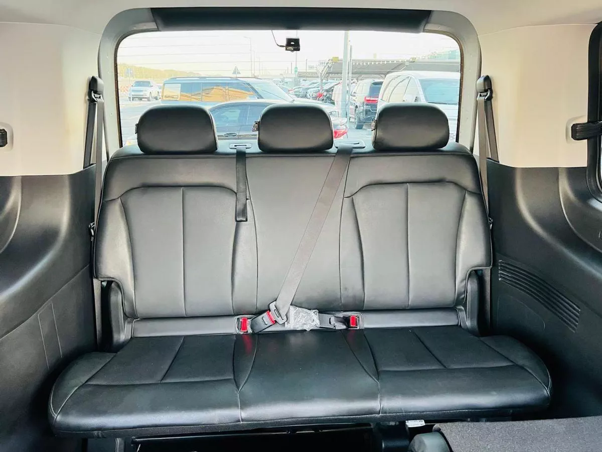 Hyundai Staria 11 SEAT-3-0
