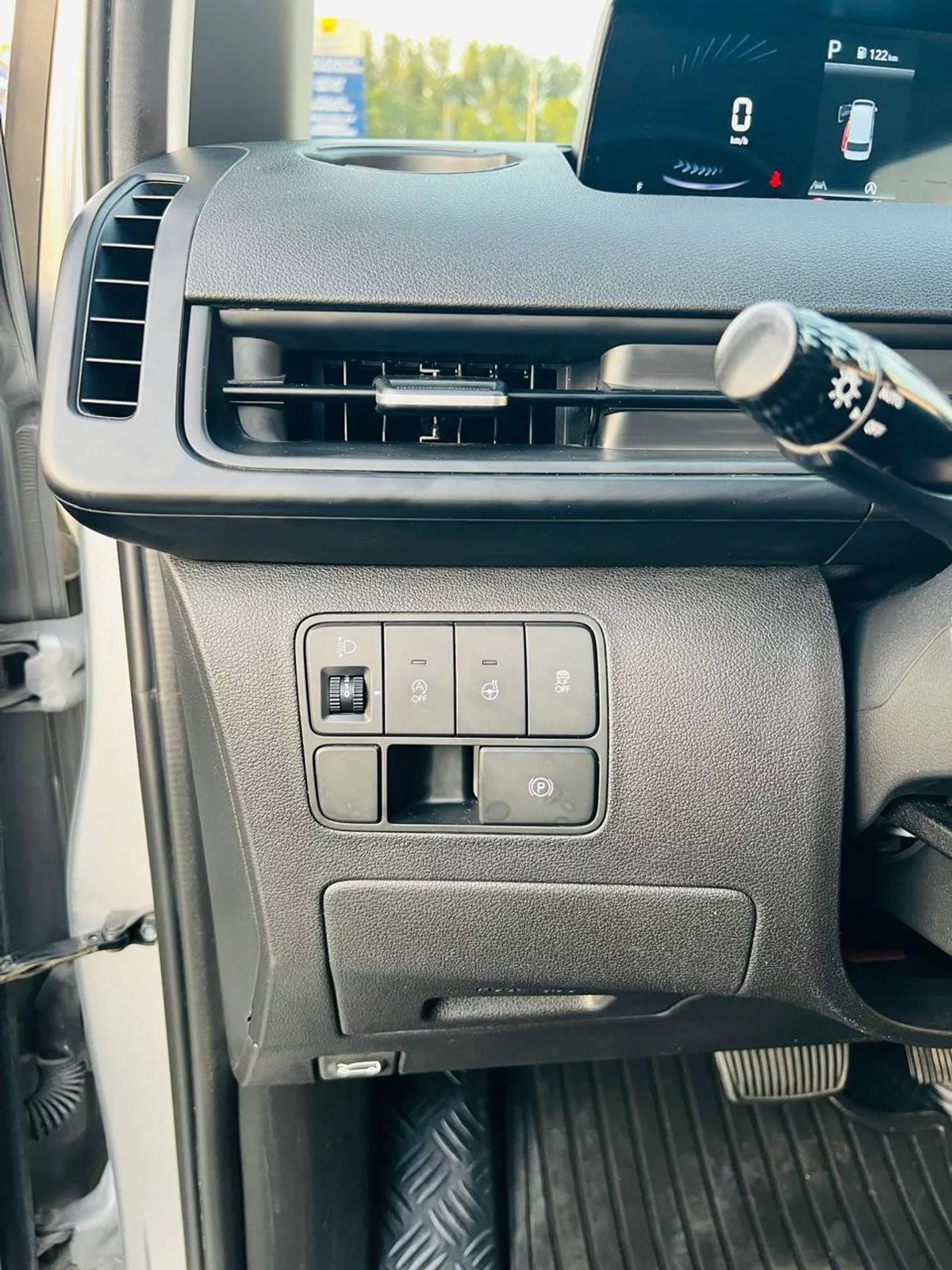 Hyundai Staria 11 SEAT-6-0