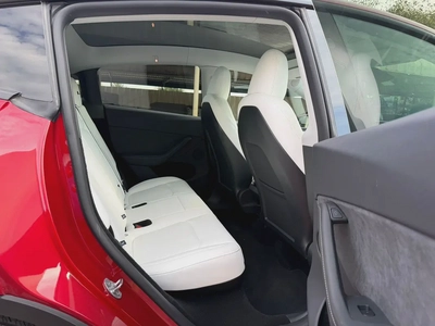 2025 Tesla Model Y Long Range - American Specs - Dual Motor AWD-6