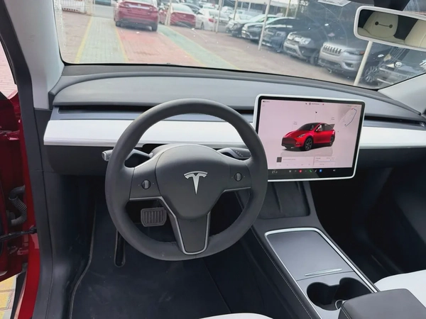 2025 Tesla Model Y Long Range - American Specs - Dual Motor AWD