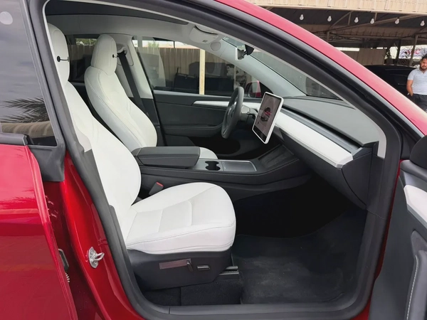 2025 Tesla Model Y Long Range - American Specs - Dual Motor AWD