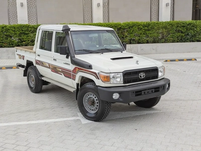 2018 Toyota Land Cruiser 70 Series LC 79 LX - GCC Specs-0