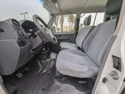 2018 Toyota Land Cruiser 70 Series LC 79 LX - GCC Specs-12