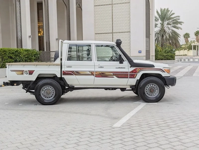 2018 Toyota Land Cruiser 70 Series LC 79 LX - GCC Specs-15