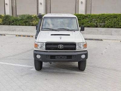 2018 Toyota Land Cruiser 70 Series LC 79 LX - GCC Specs-18