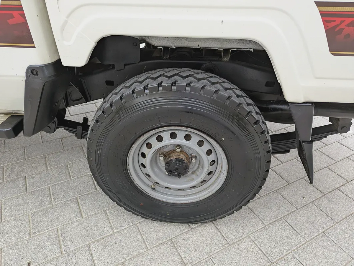 2018 Toyota Land Cruiser 70 Series LC 79 LX - GCC Specs-11-11