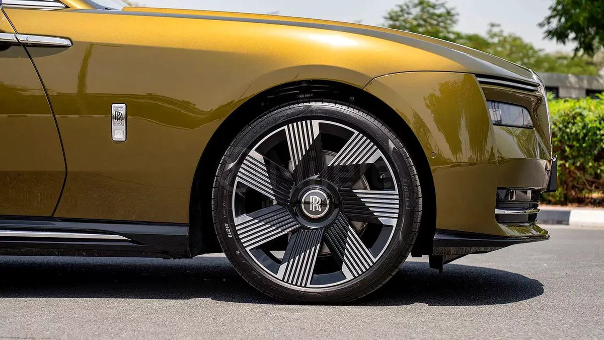 Rolls Royce Spectre STANDARD STD-4-0
