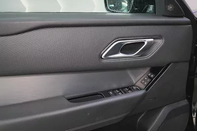 2021 - Range Rover Velar V6 - with warranty for 129,000.00 AED-18