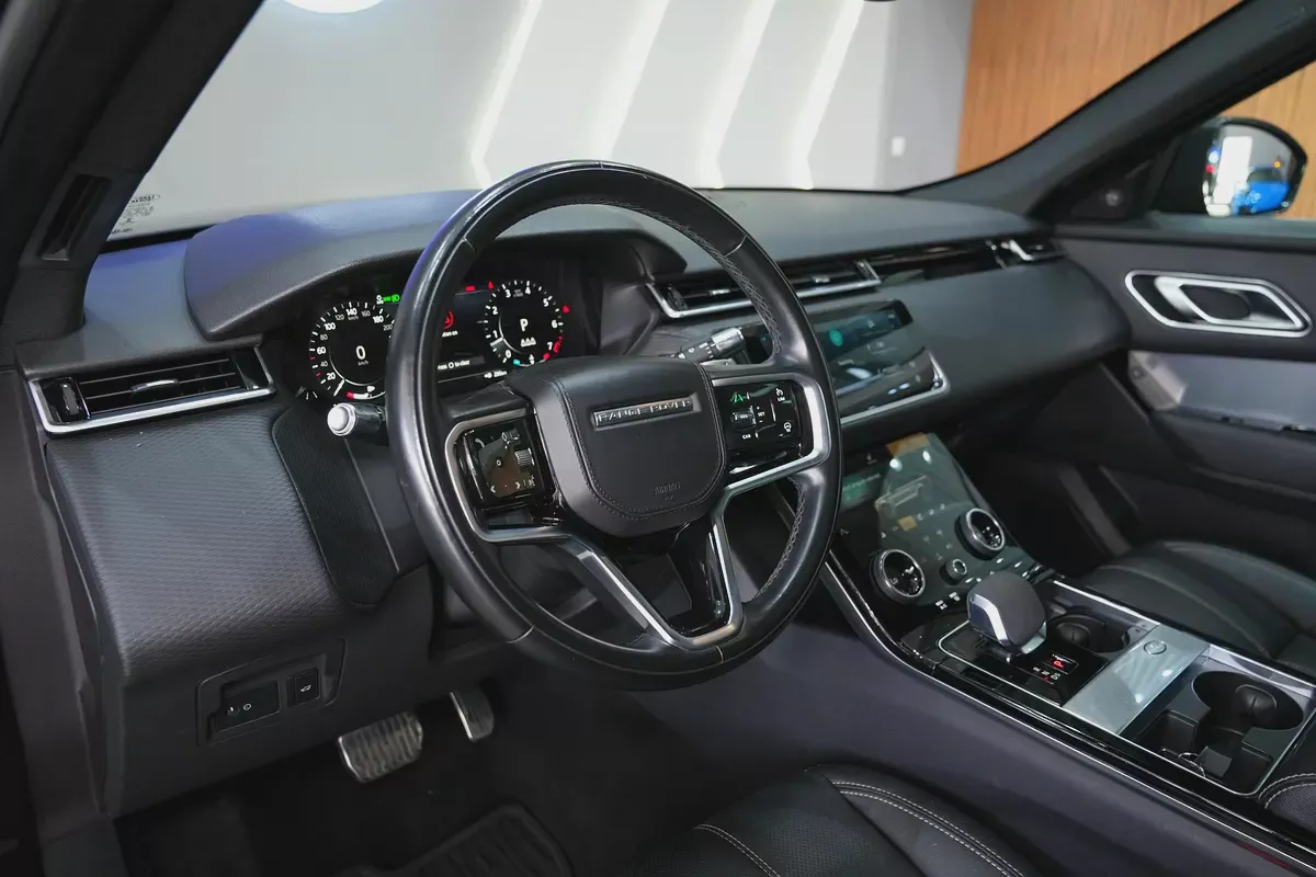 2021 - Range Rover Velar V6 - with warranty for 129,000.00 AED-11-11