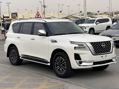 Nissan Patrol LE Platinum 2022 - GCC Specs - Excellent Condition-2