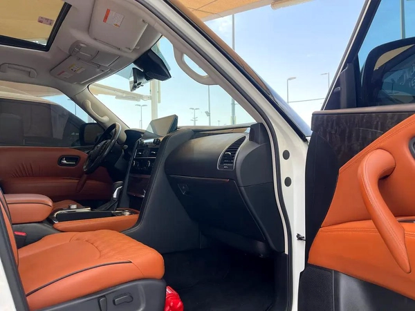 Nissan Patrol LE Platinum 2022 - GCC Specs - Excellent Condition