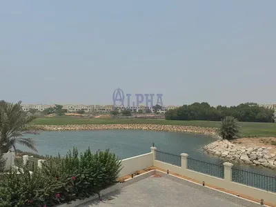 Spacious Villa | Comfotable Living | Huge Plot-0