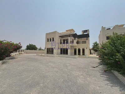 Spacious Villa | Comfotable Living | Huge Plot-2