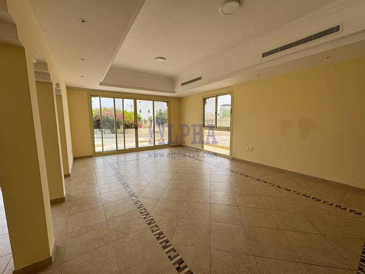 Spacious Villa | Comfotable Living | Huge Plot-8-8