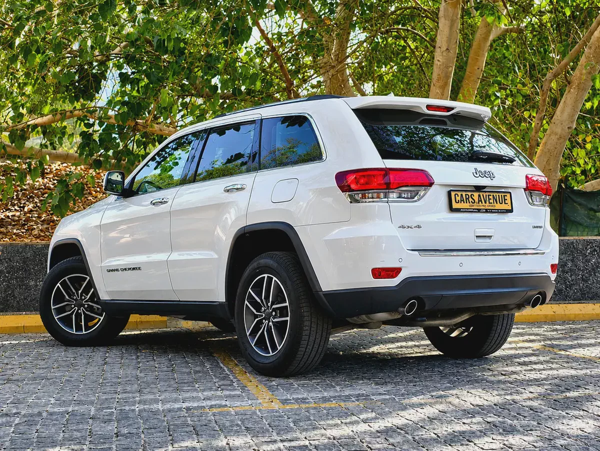 UNDER JEEP WARRANTY | AED 1,820 PM | FSH by JEEP | Excellent Condition-12-12