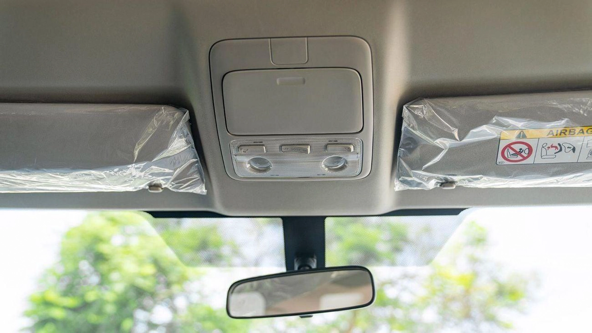 Toyota Hiace-20-20