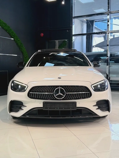 Mercedes-Benz E 300 - 2021 - GCC Specs - Excellent Condition-2
