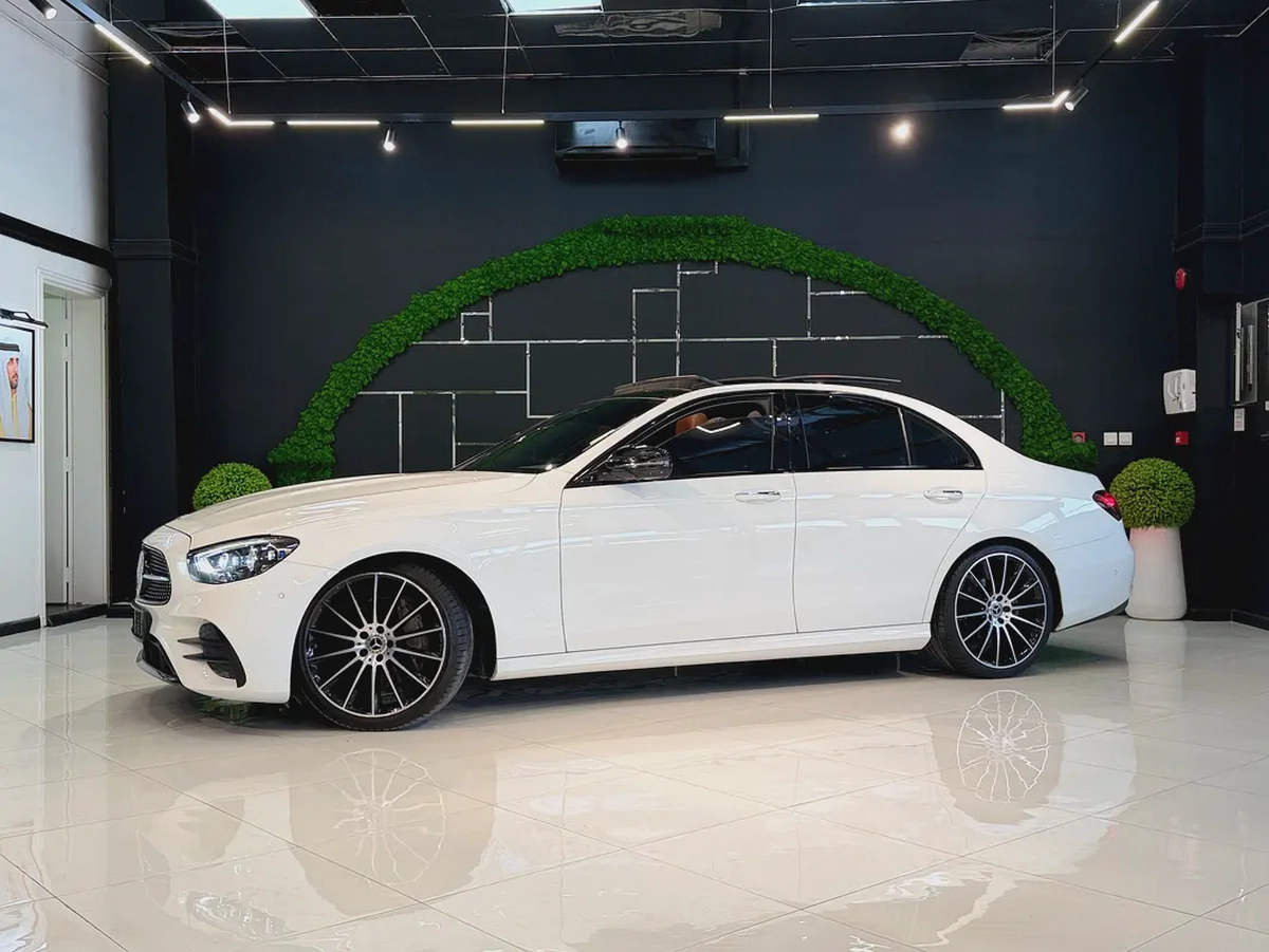Mercedes-Benz E 300 - 2021 - GCC Specs - Excellent Condition-6-6