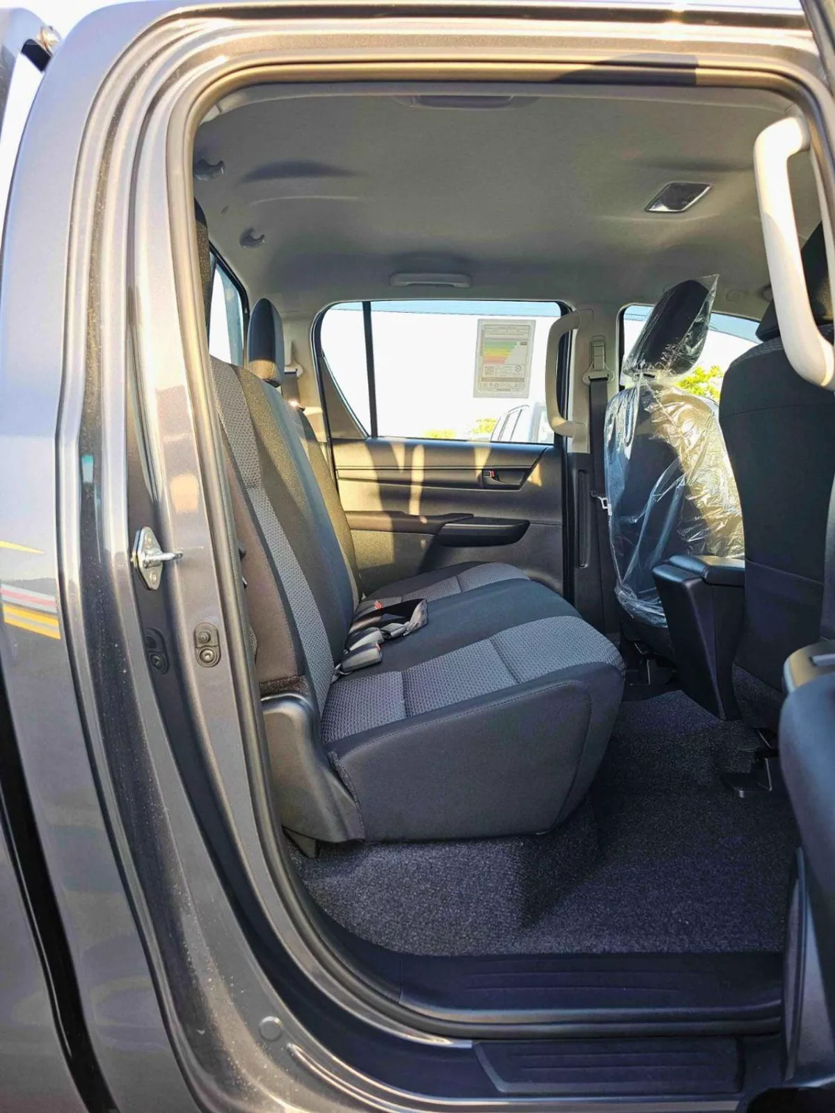 Toyota Hilux TOYOTA HILUX BASIC NARROW BODY || DOUBLE CABIN | 2.4L DIESEL A/T 4WD | PWR WINDOWS (CODE # HDA) GRAY-10-0