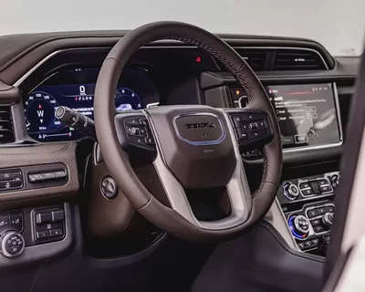 GMC YUKON DENALI - 2024 - AL GHANDI WARRANTY AND SERVICE CONTRACT - EXCELLENT CONDITION-10