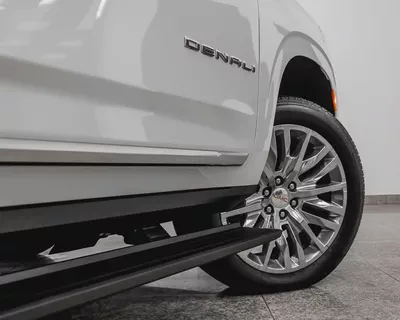GMC YUKON DENALI - 2024 - AL GHANDI WARRANTY AND SERVICE CONTRACT - EXCELLENT CONDITION-19