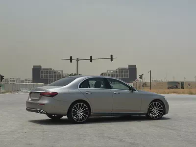 Mercedes-Benz E200 2021 / GCC Specs / 50,000 KM / Gold / Brown Interior-5