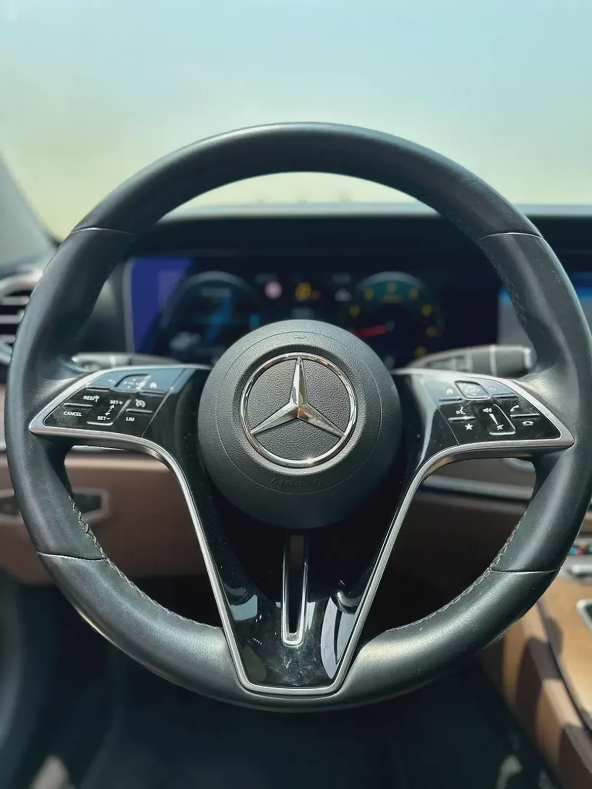 Mercedes-Benz E200 2021 / GCC Specs / 50,000 KM / Gold / Brown Interior-6-6