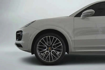 2022 Porsche Cayenne Coupe Platinum / Porsche Warranty / Full Service History-5