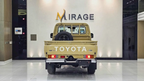 TOYOTA - LAND CRUISER - 70SERIES (GRJ79) - 2025 MODEL - V6 4.0L - 0KM - UNER WARRANTY FROM AGENCY
